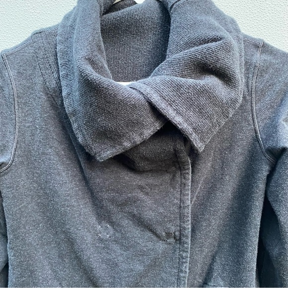Lululemon Gratitude Wrap Gray Cardigan Snap Up Long Length Thumbholes Pockets 2 - Picture 5 of 9